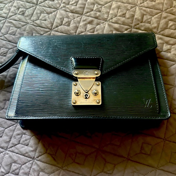 🔥 💯 Authentic Louis Vuitton Epi Pouchette🔥 - Picture 1 of 8